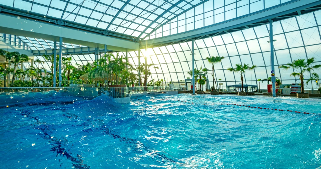 Basen_z_falą Basen_z_falą