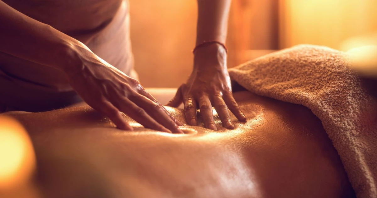 Masaż masłem shea – na czym polega